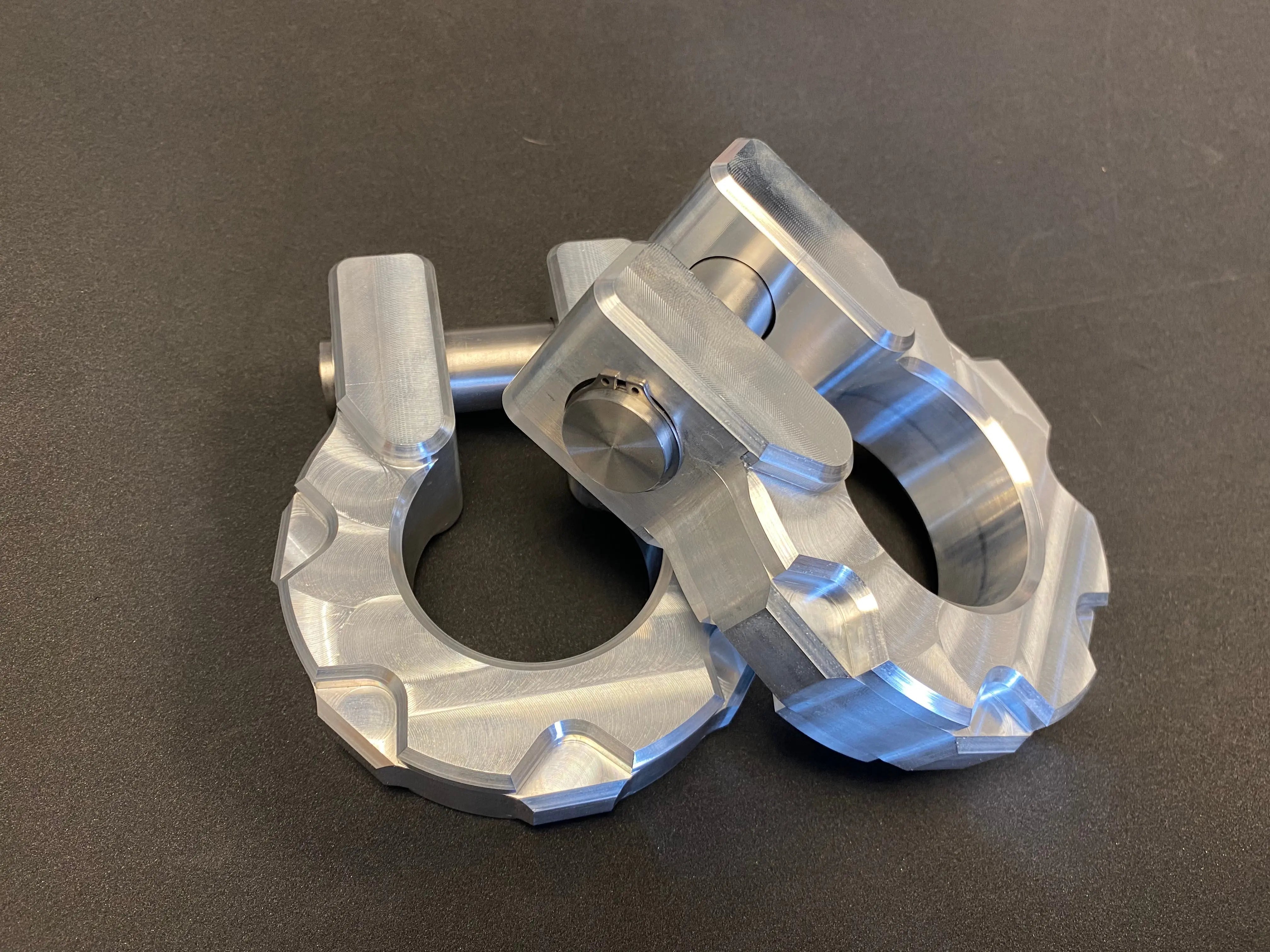 Billet Aluminum d-ring shackles with stainless steel 7/8 pin. PPE Offroad