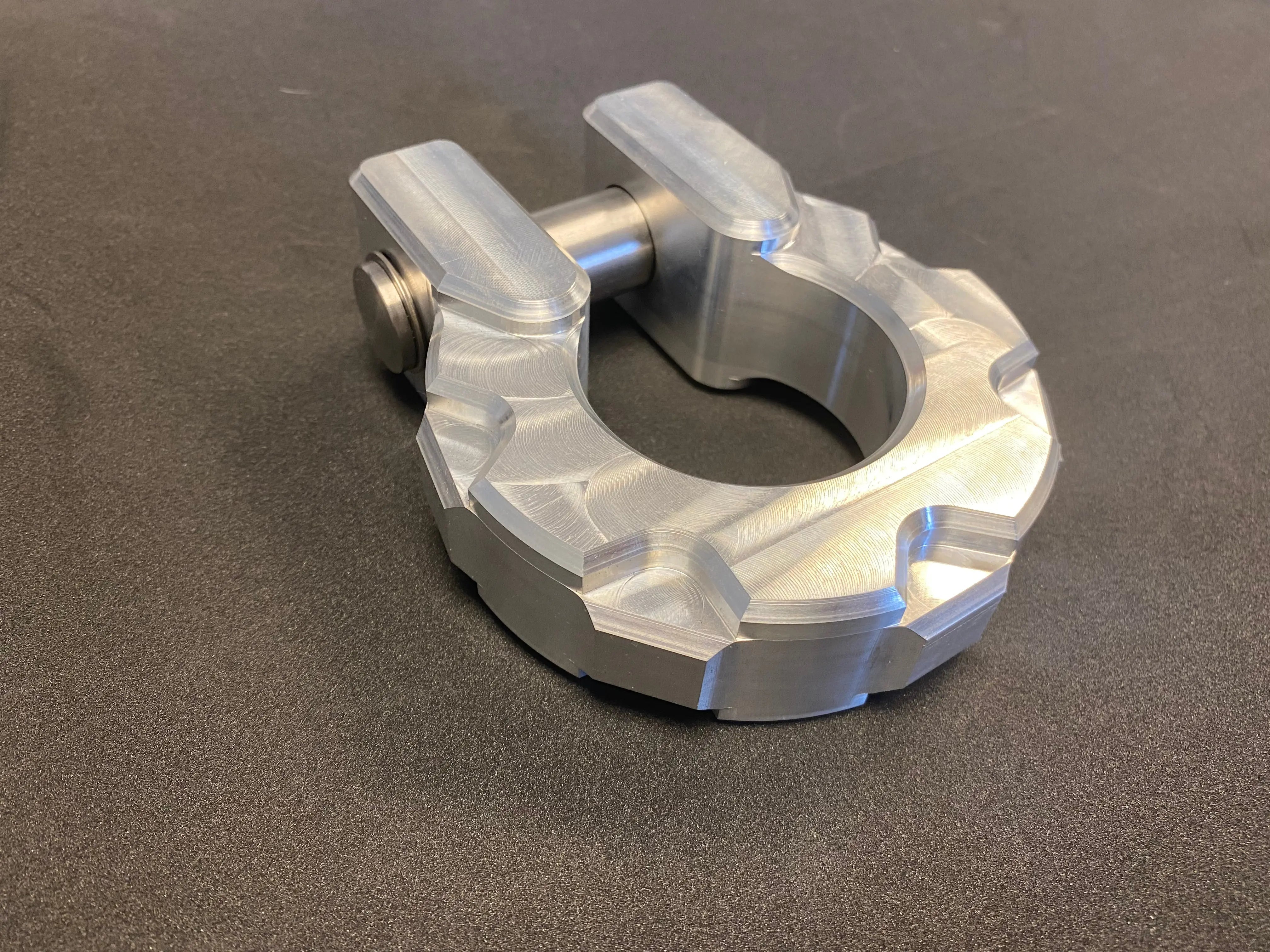 Billet Aluminum d-ring shackles with stainless steel 7/8 pin. PPE Offroad