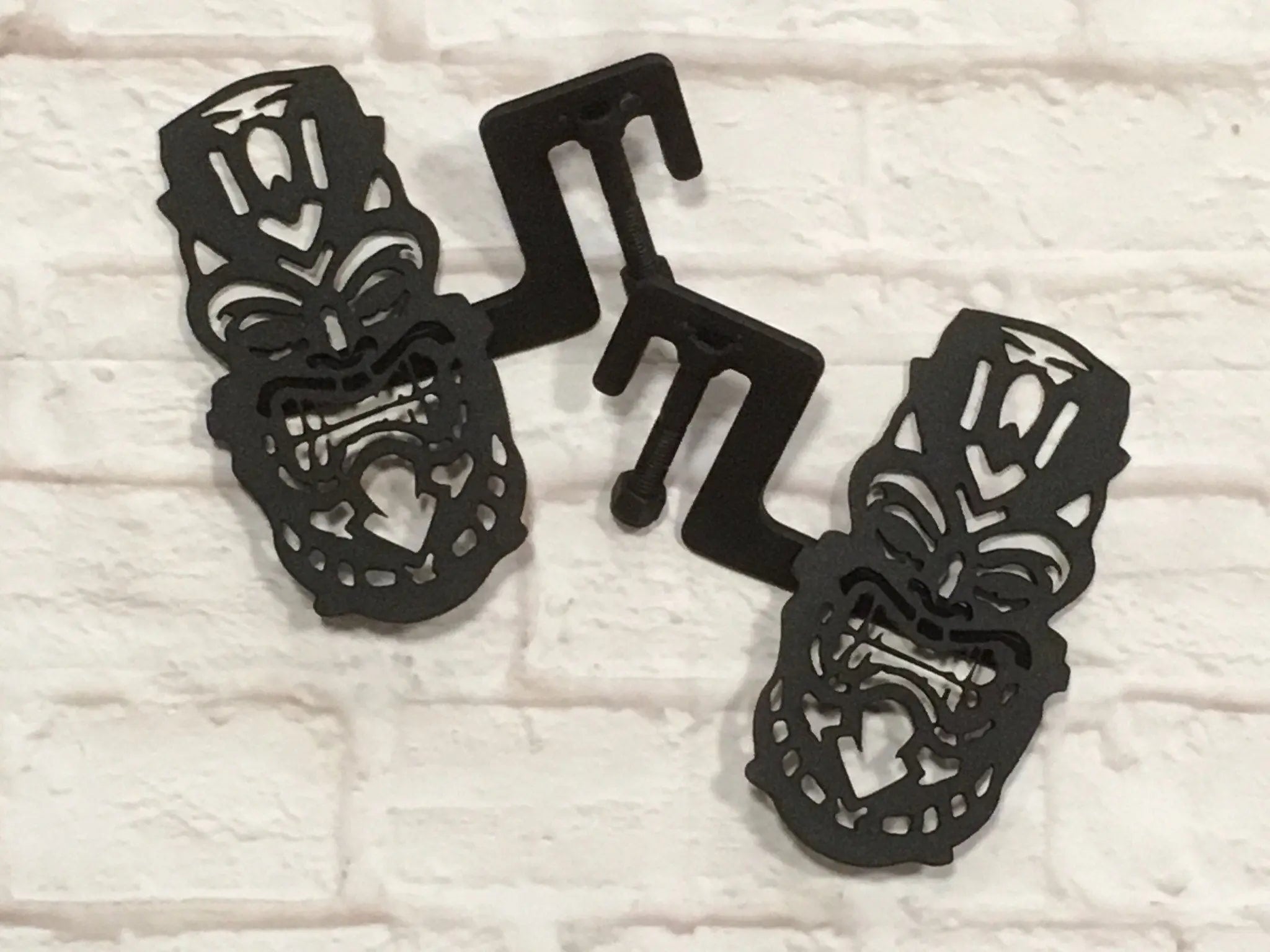 Tiki man Foot pegs PPE Offroad
