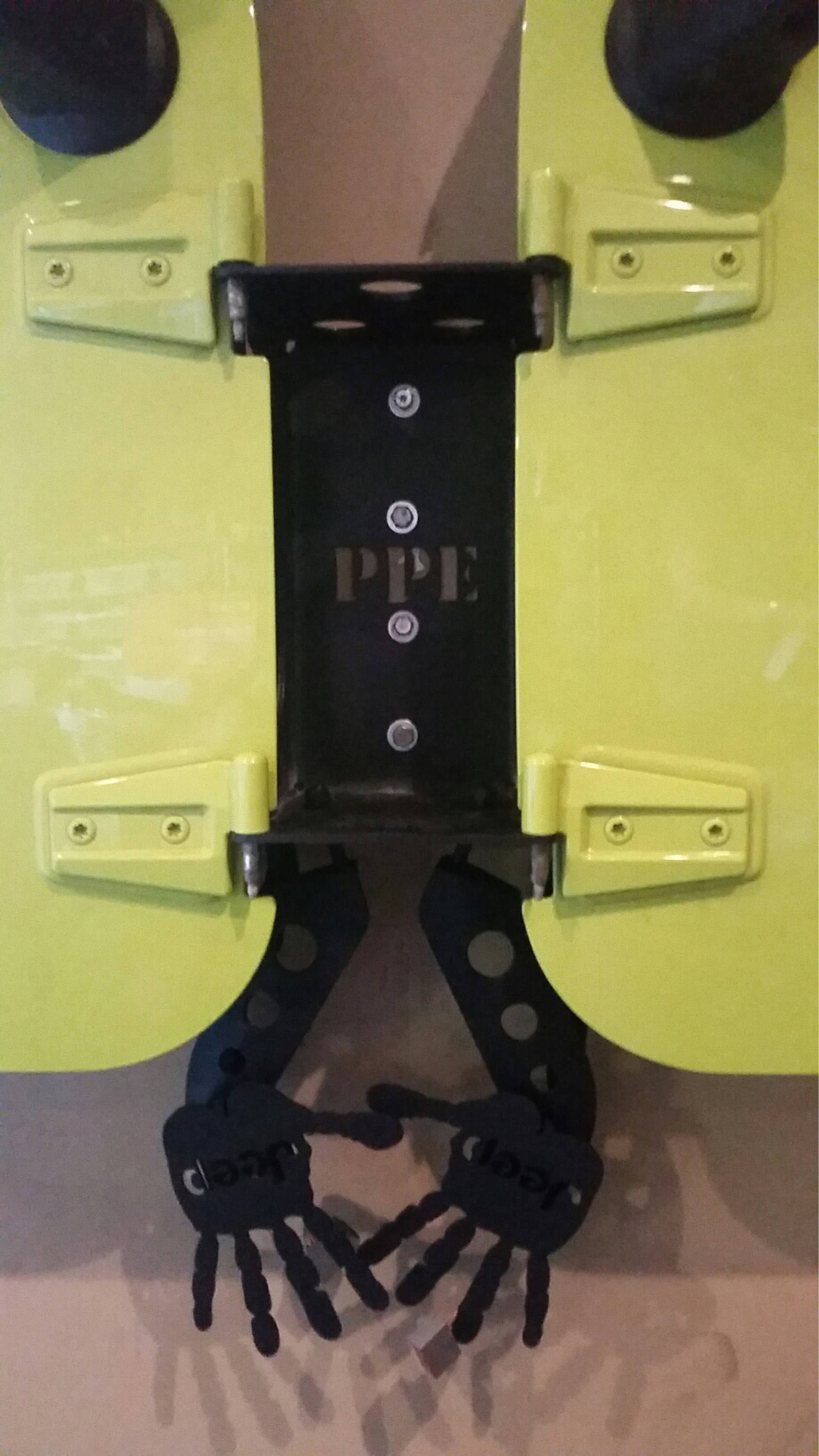 Wall mounted Jeep door hanger. Single door holder holds 2 doors